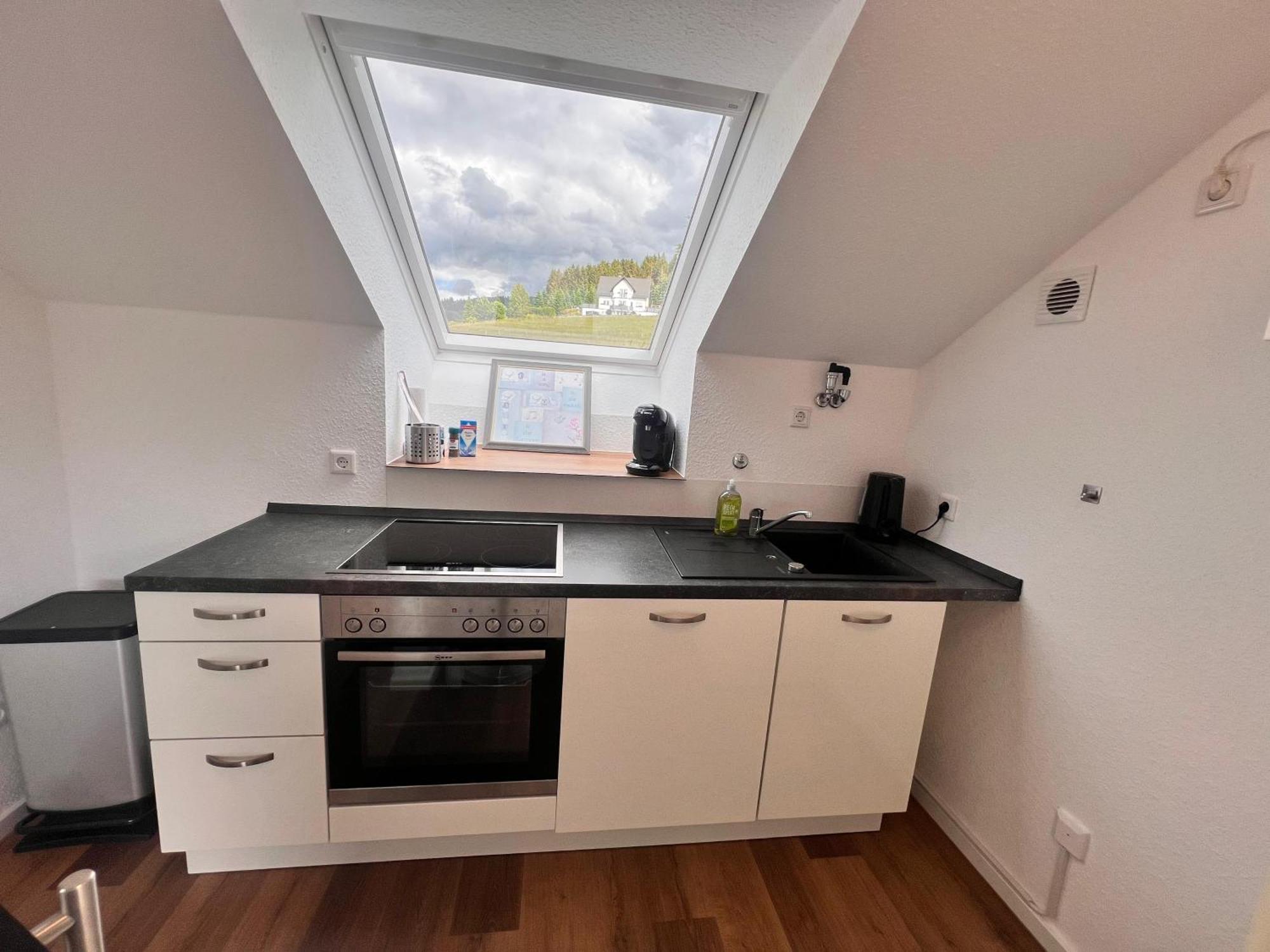 Gemuetliche 3-Zimmer-Wohnung Mit Panoramablick Und Kostenlosem Ueberdachten Parkplatz Winterberg Exterior photo