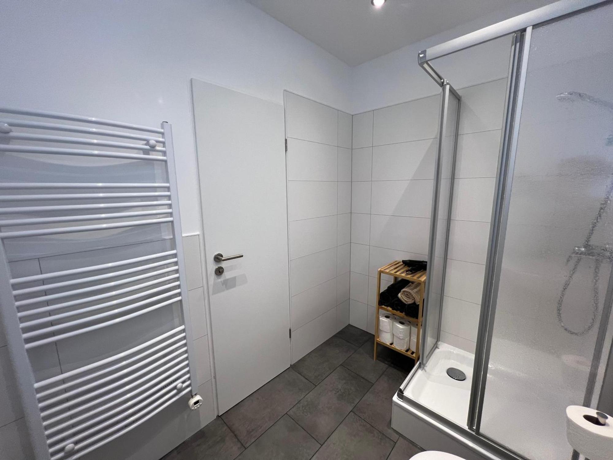 Gemuetliche 3-Zimmer-Wohnung Mit Panoramablick Und Kostenlosem Ueberdachten Parkplatz Winterberg Exterior photo