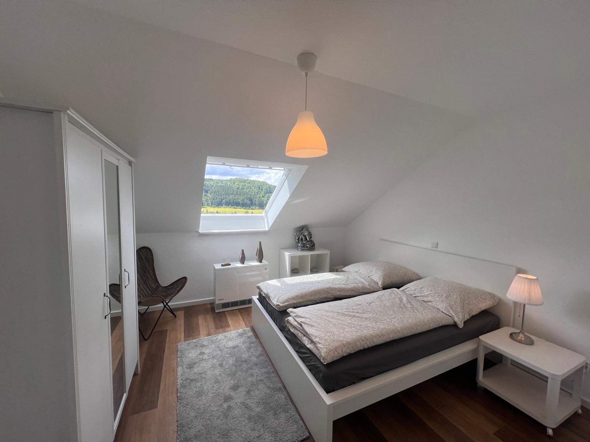 Gemuetliche 3-Zimmer-Wohnung Mit Panoramablick Und Kostenlosem Ueberdachten Parkplatz Winterberg Exterior photo